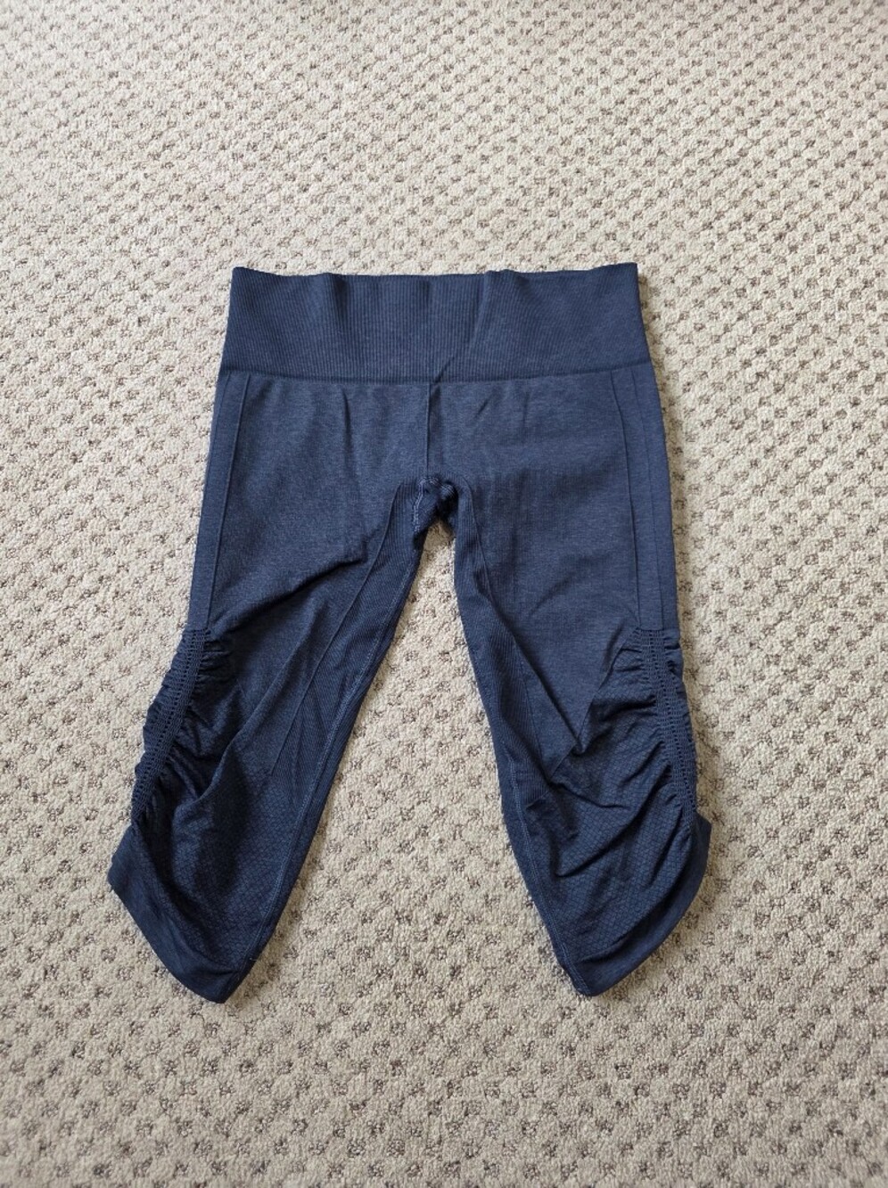 lululemon athletica In The Flow Crop - Picture 2 of 8